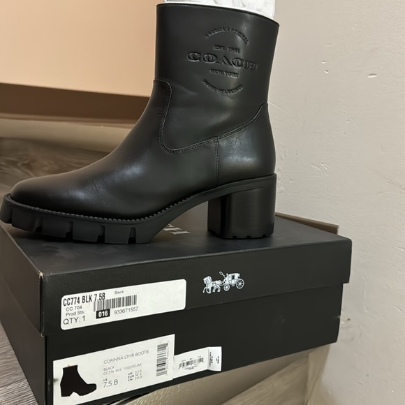 Brandnew Coach Corinna Leather Bootie - Picture 4 of 6